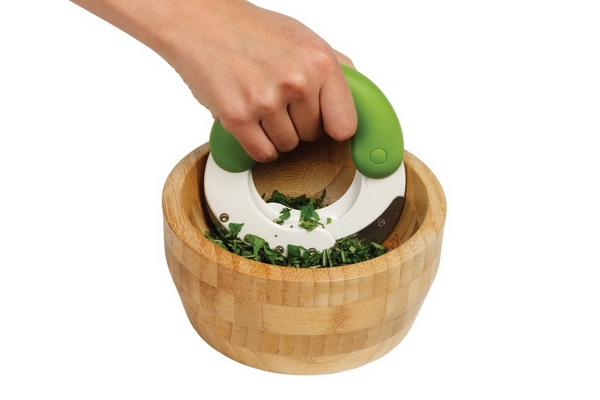 https://saladplanet.com/media/images/20191009/herb-n-shears-chef-n-herb-chopper-and-bamboo-bowl-set-1570617887-original.jpg